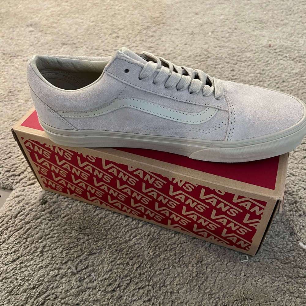 Vans Old Skool Low-Top Suede Sneakers in Tan